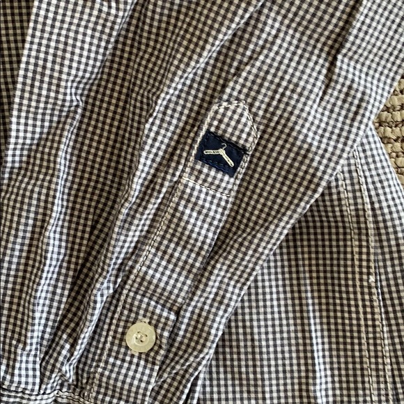 Nice button down - Picture 3 of 4